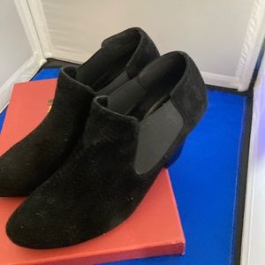 Vaneli Short Swede Boots